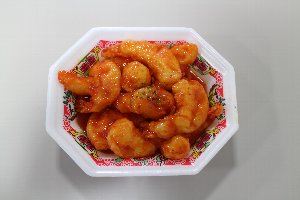 Shrimp with chili sauce before frozen.